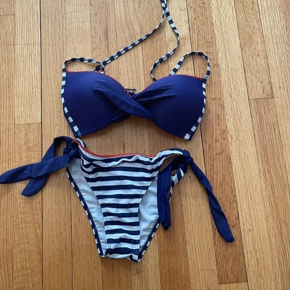 Blue and White Breazy Swim Bikini Set 👙 - Picture 3 of 3